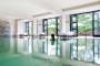 Hi_070691_50405447_Indoor_Pool_with_lady